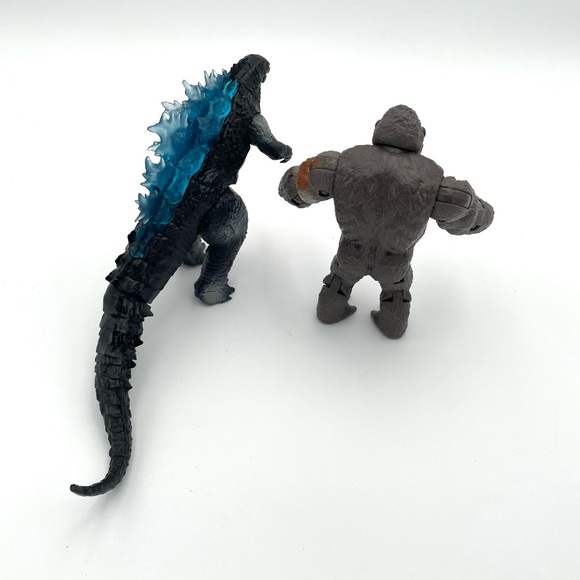 GODZILLA VS KONG 2020 Set Of 2 Action Figures Wounded KING KONG & GODZILLA TOHO - Picture 2 of 14